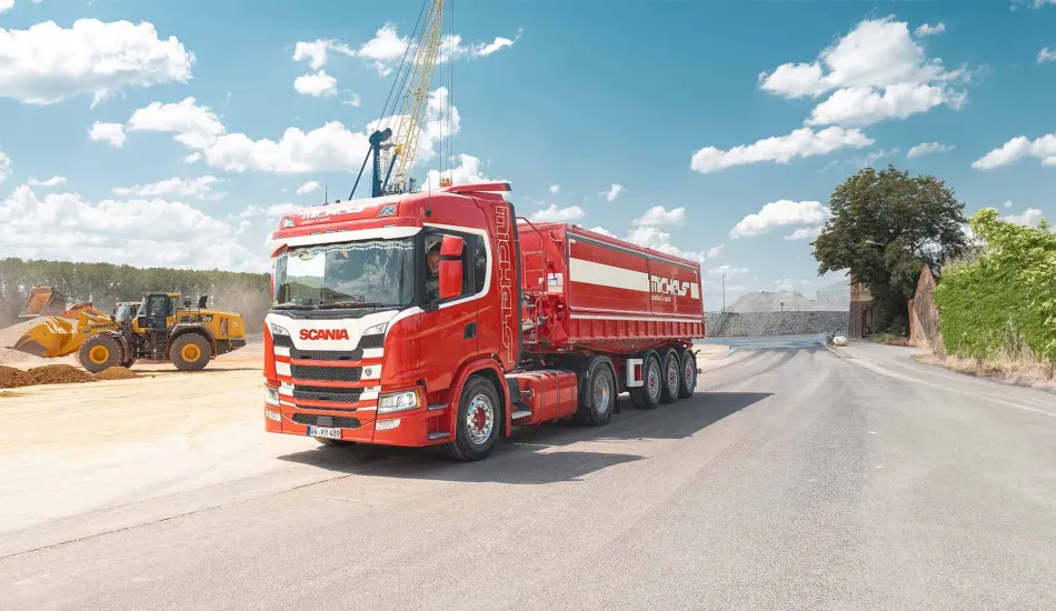 Sattelkippertransporte Spedition Karl Michels - Slider 1