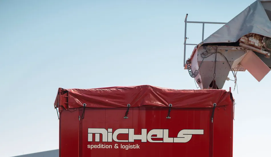 Umladestation Spedition Karl Michels - Slider 2