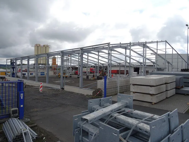 2016 Neubau Lagerhalle Gerüst