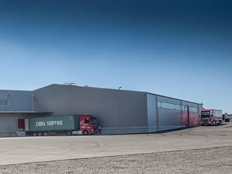 2016 Neubau Lagerhalle Spedition LKW Außen