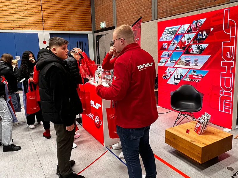 2023 BIT Montabaur Auszubildende Beratung Berufskraftfahrer Speditionskaufmann Speditionskauffrau