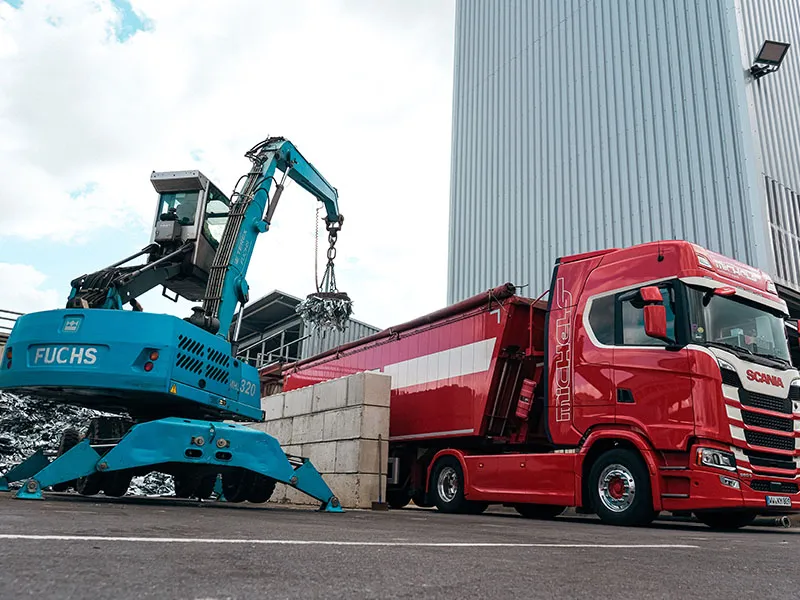 Kran Schrott LKW Metall Magnet Silo